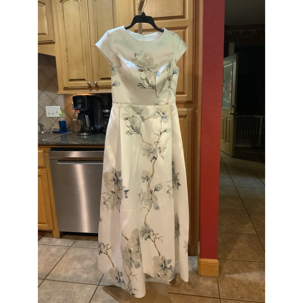 Beautiful Ladies Evening Dress By Missacc 4001